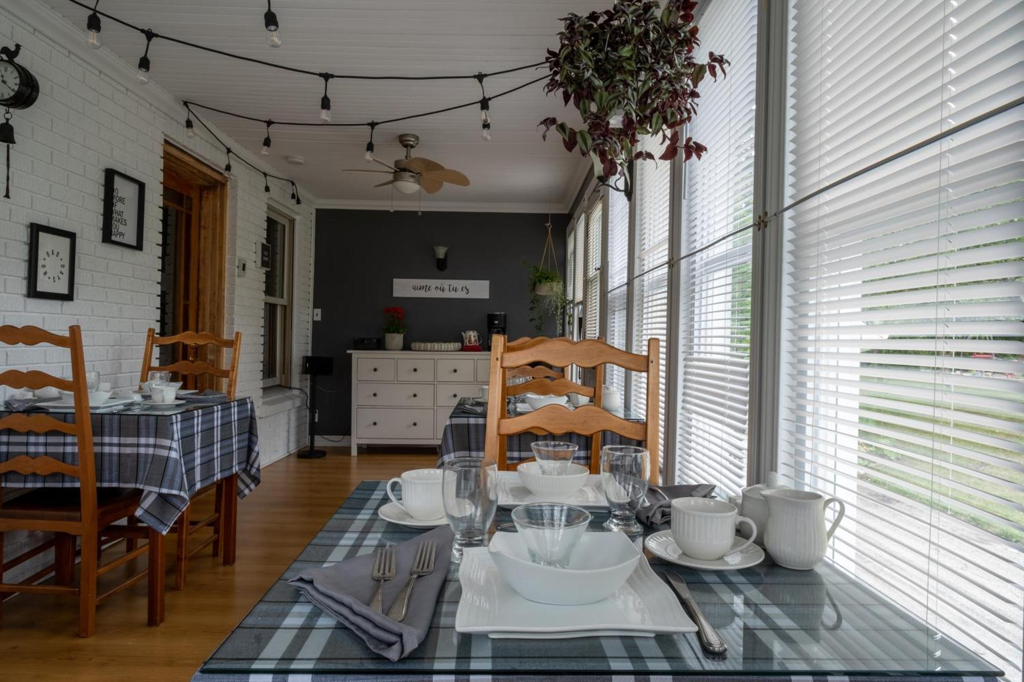 Bed and Breakfast Au Coq Du Bonheur Magog Zewnętrze zdjęcie